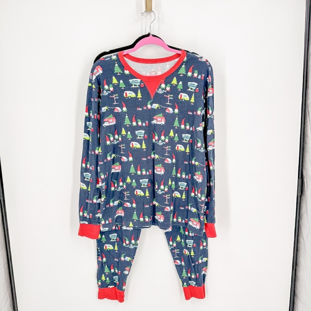 Wondershop Men's Festive Blue Pajama Set